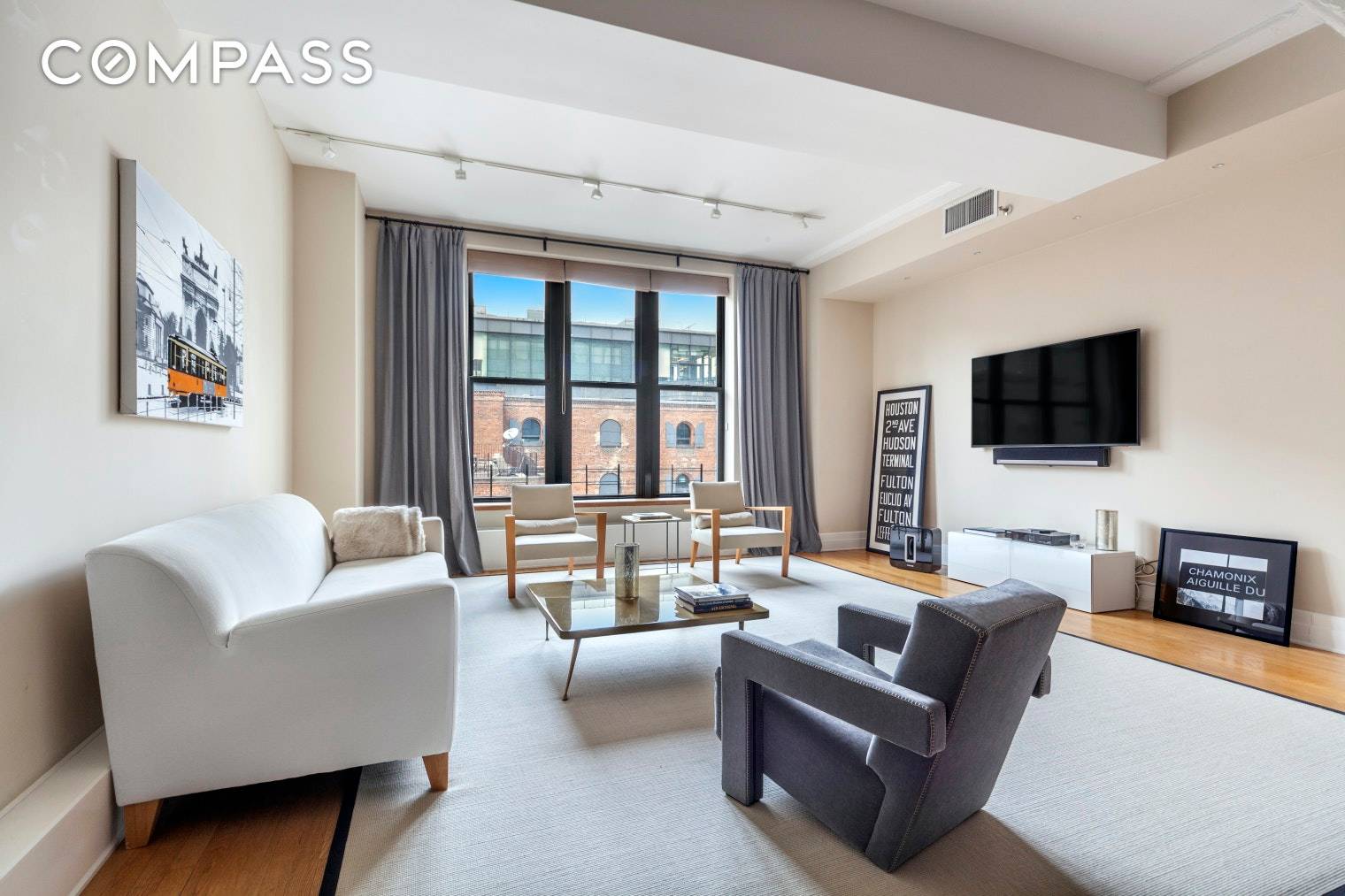 Best value luxury rental in Dumbo today.