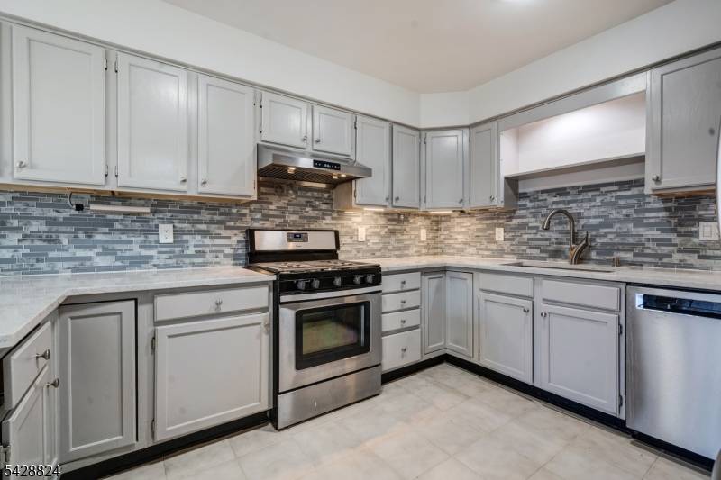 Welcome to this bright and beautifully maintained end unit townhome located in the highly sought after Montgomery Township School District, a Blue Ribbon recognized school district.