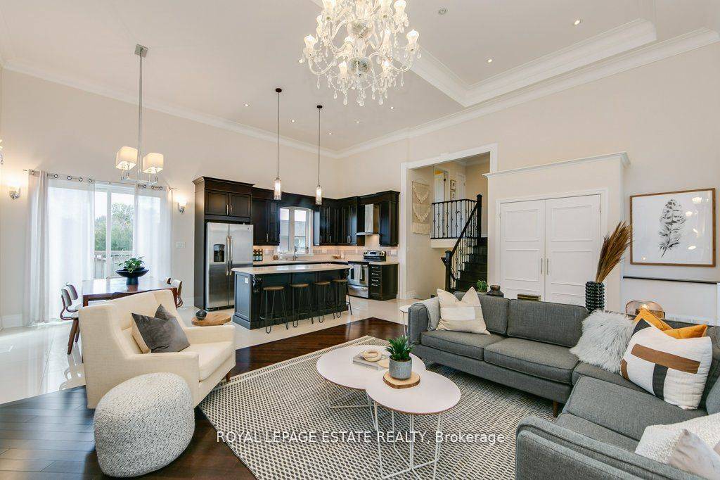 Fabulous Lawrence Manor large detached immaculate home with glorious 17 ft ceilings on the main level.