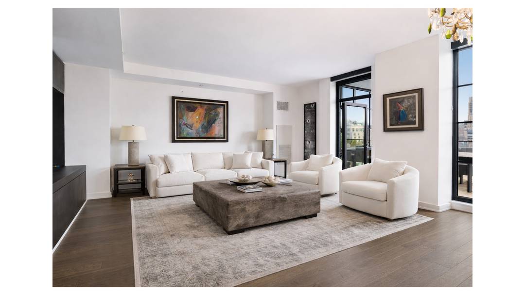 Looking for space, light, views, and private outdoor ?