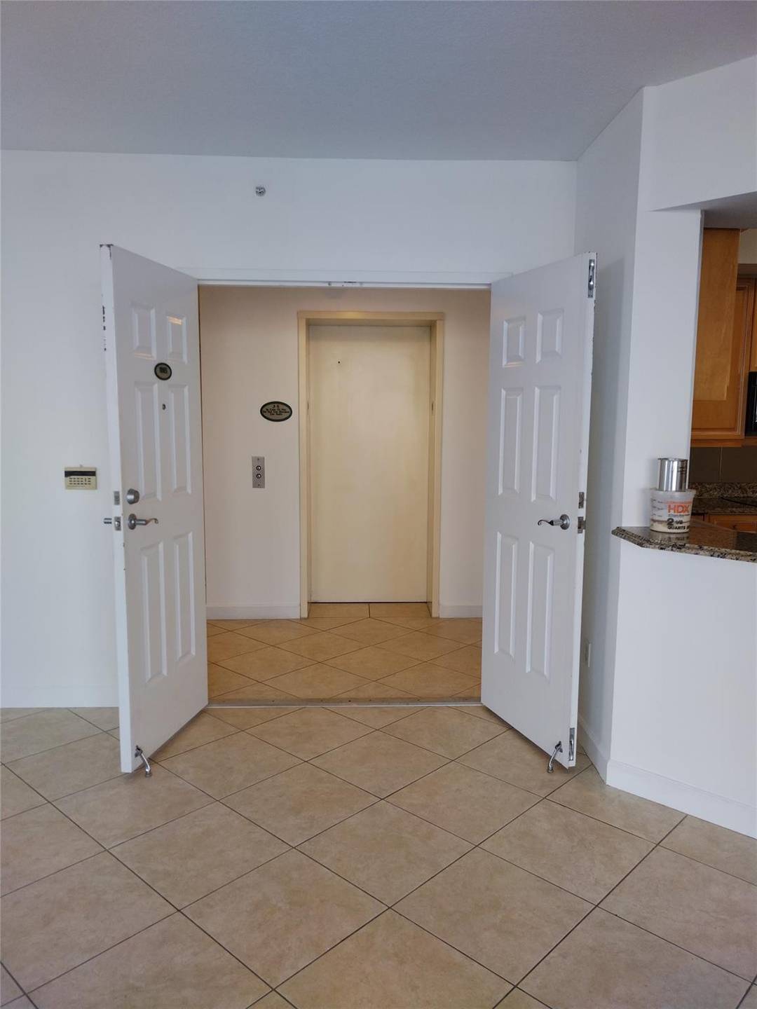 Wao ! ! ! ! A magnificent WRAPAROUND BALCONY, with spectacular views of the ocean, The Intracoastal Waterway, the marina and the NE and NW unobstructed views Ft Lauderdale skyline, ...