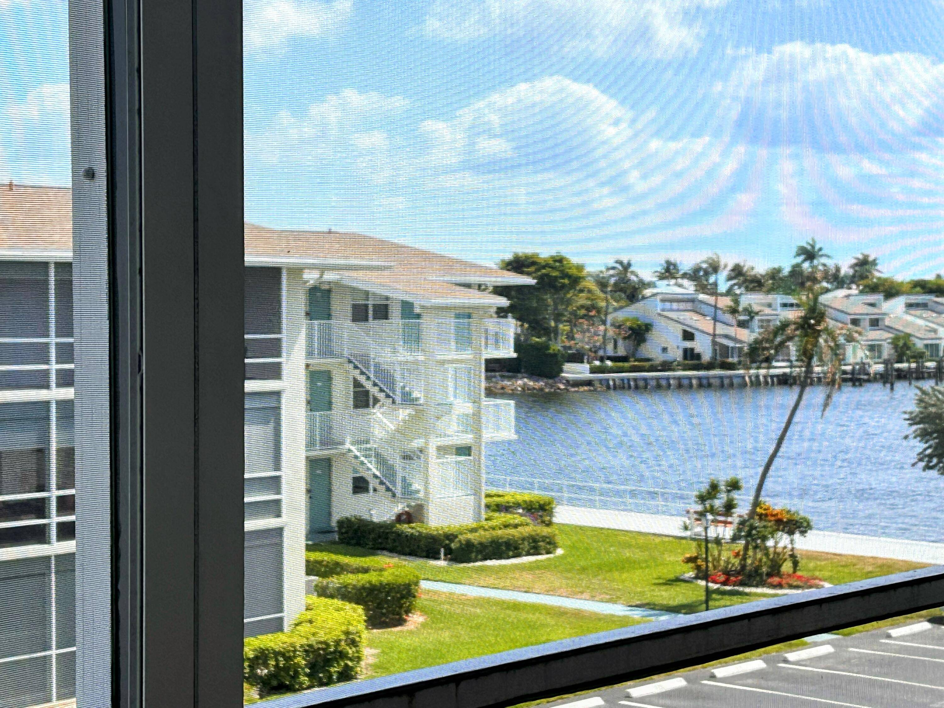 Location is key for this 3rd floor condo !