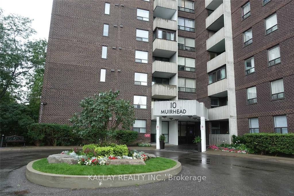 Available Immediately This Beautiful Updated Spacious 2 Bedroom Unit.
