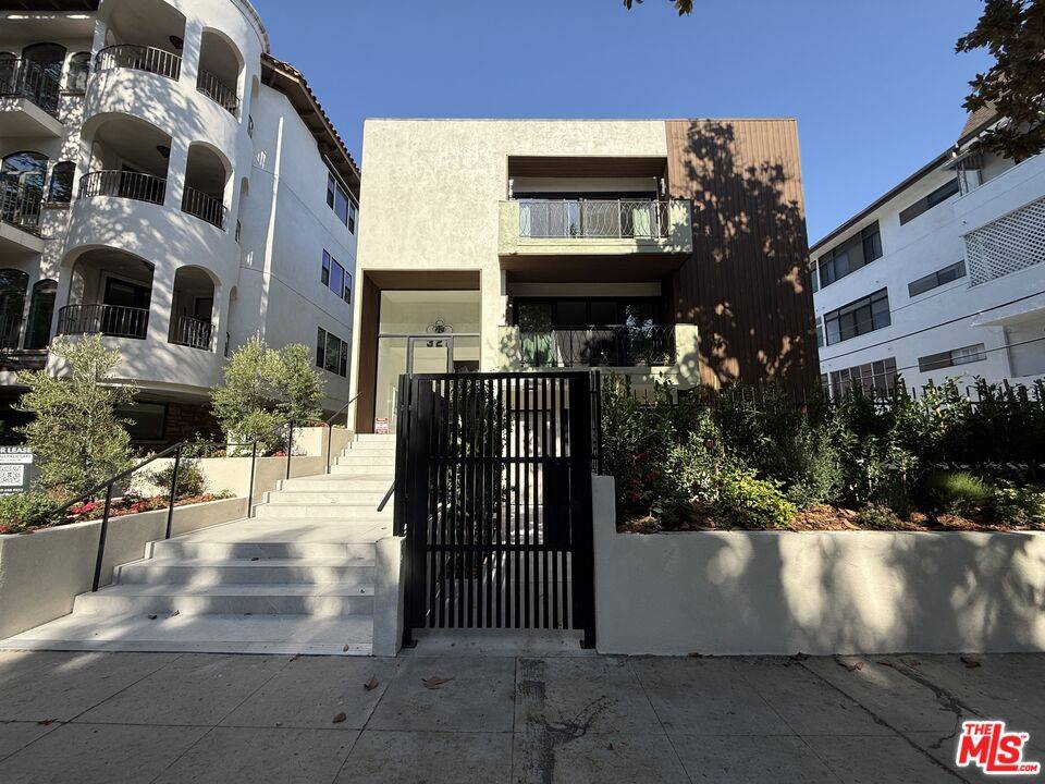 322  S Swall Dr 2BR Beverly Grove La