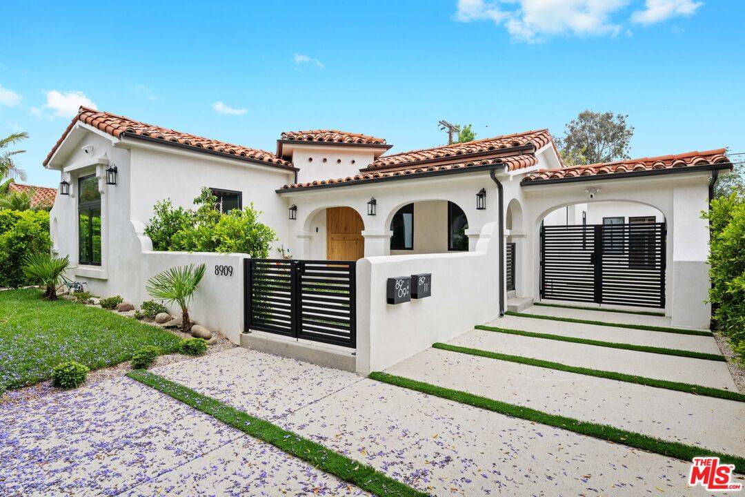 8909  W 24th St 3BR La