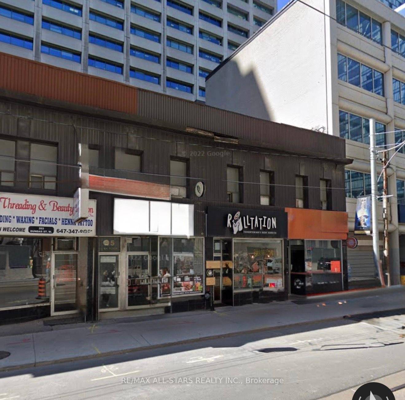 For Sublease 205 Dundas St W, Unit 100 Retail Approx.
