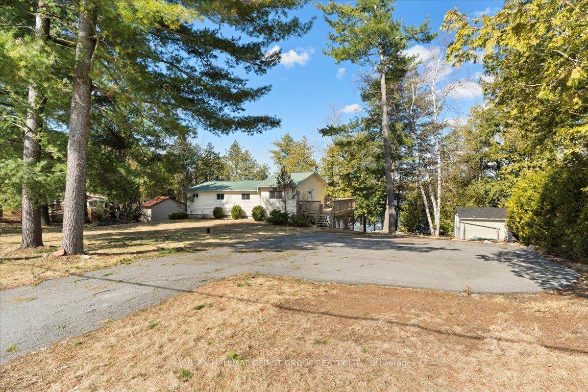 Welcome to 139 Neville Point Road !