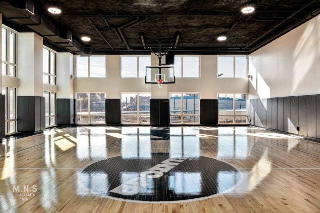 5POINTZ LIC LUXURY 2 BEDROOM 2 BATHROOM APARTMENT AVAILABLE NOW !