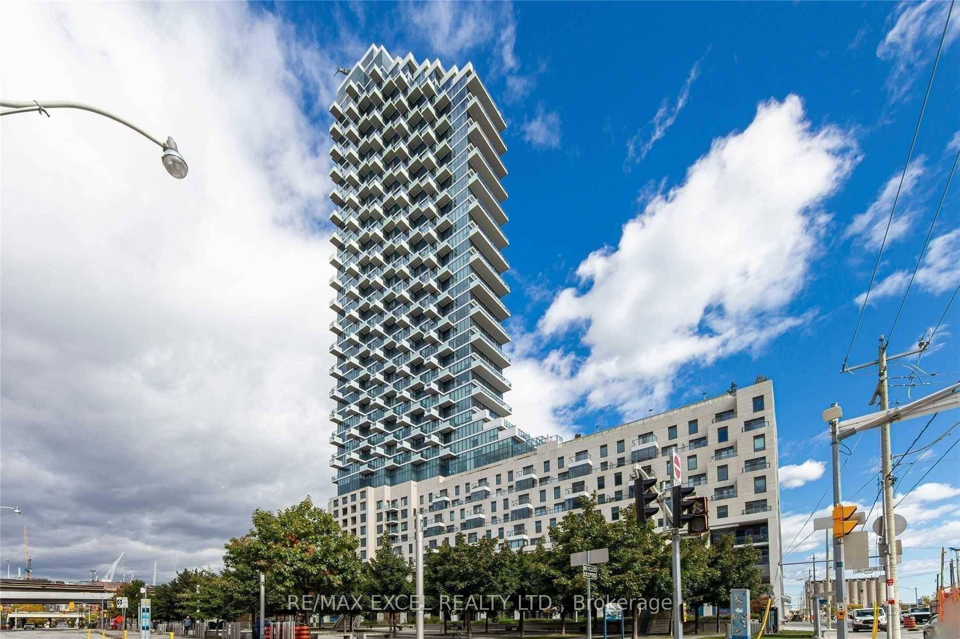 Prime Location Luxury Condo !
