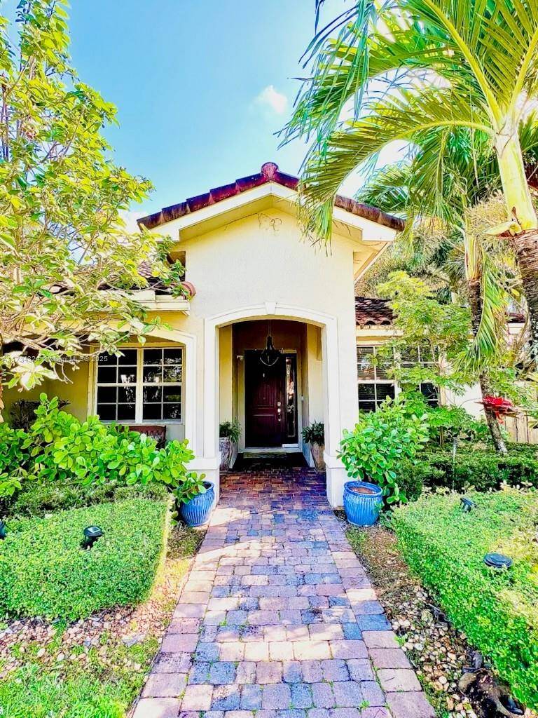 Stunning dream home in sought after Redland Reef !