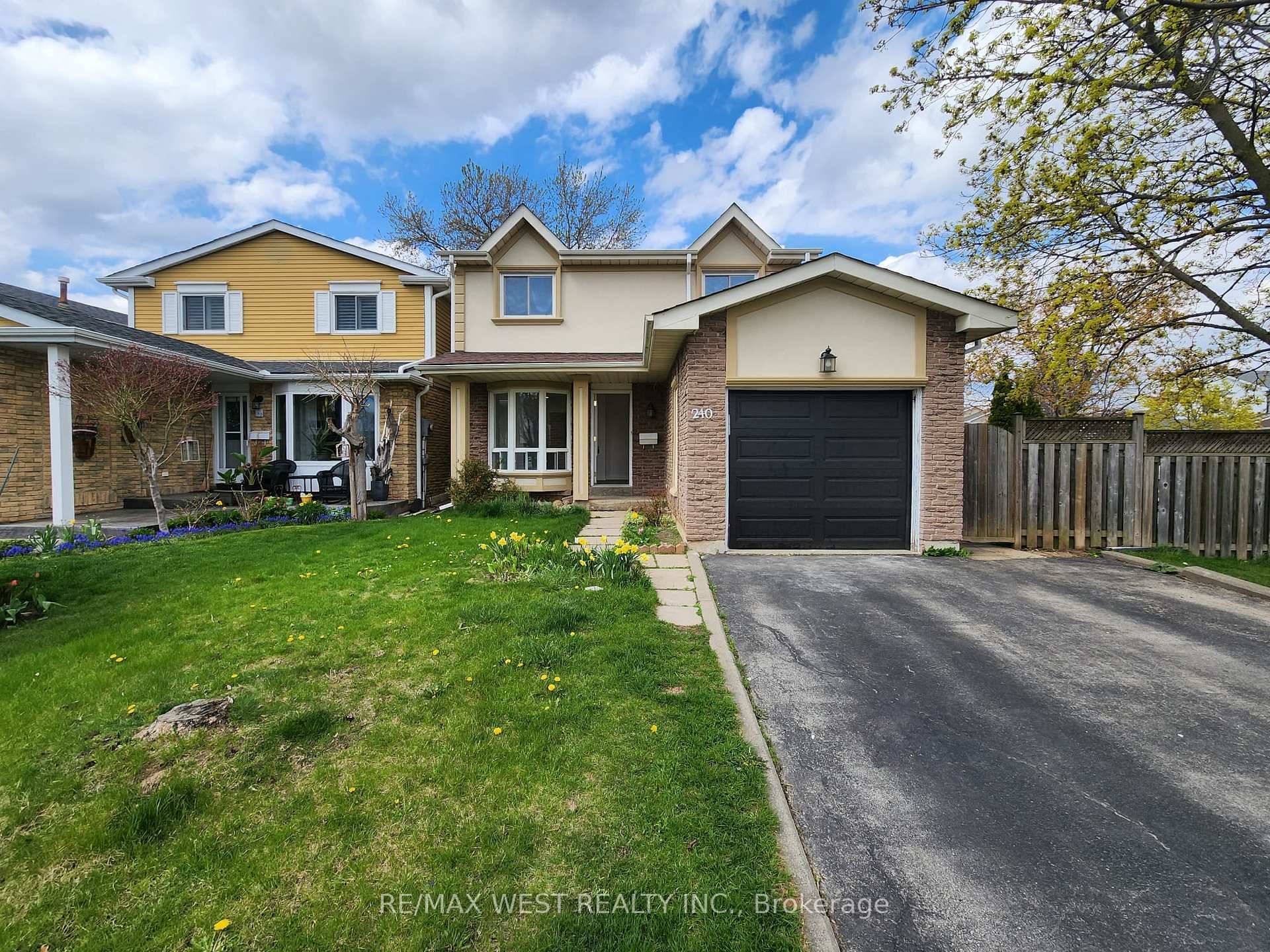 Well Maintained Home In Burlington, Brant Hills.