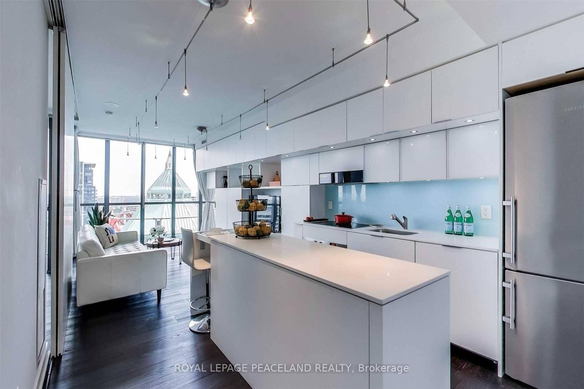 Elegance On Charles ! This custom designed and fully furnished 1 1 suite is truly one of a kind in the building.