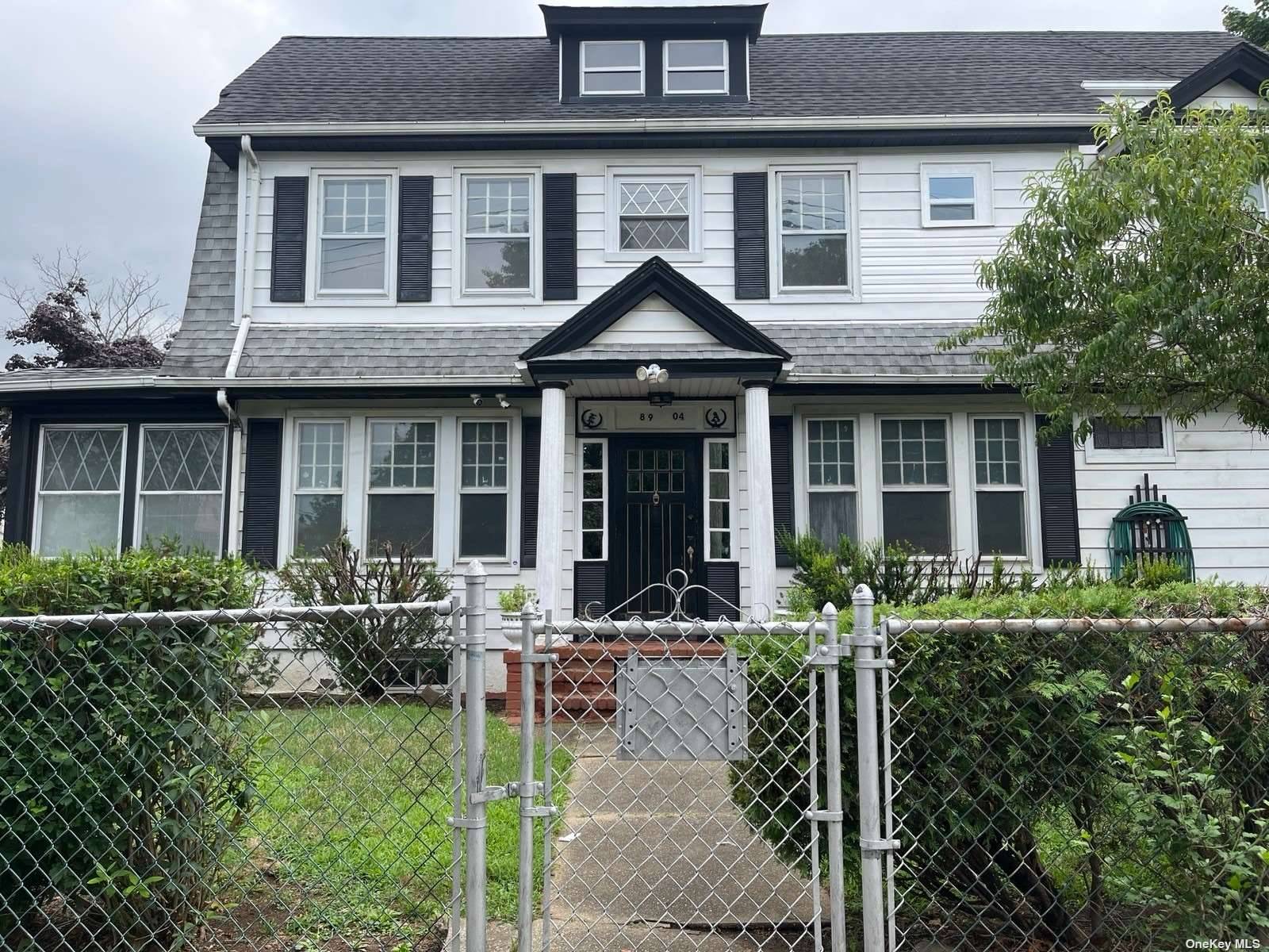 Welcome to this remarkable large move in ready Richmond Hill corner home.