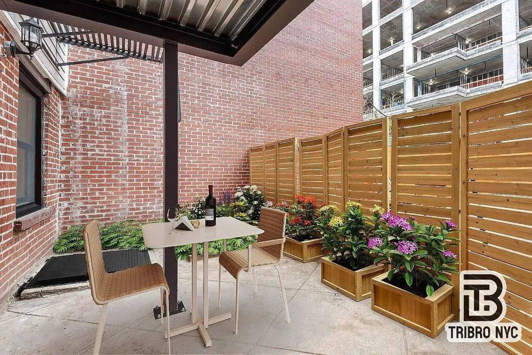 Spacious 2BR with Private Backyard amp ; In Unit W D Welcome to this inviting 2 bedroom apartment that combines comfortable living with everyday convenience.