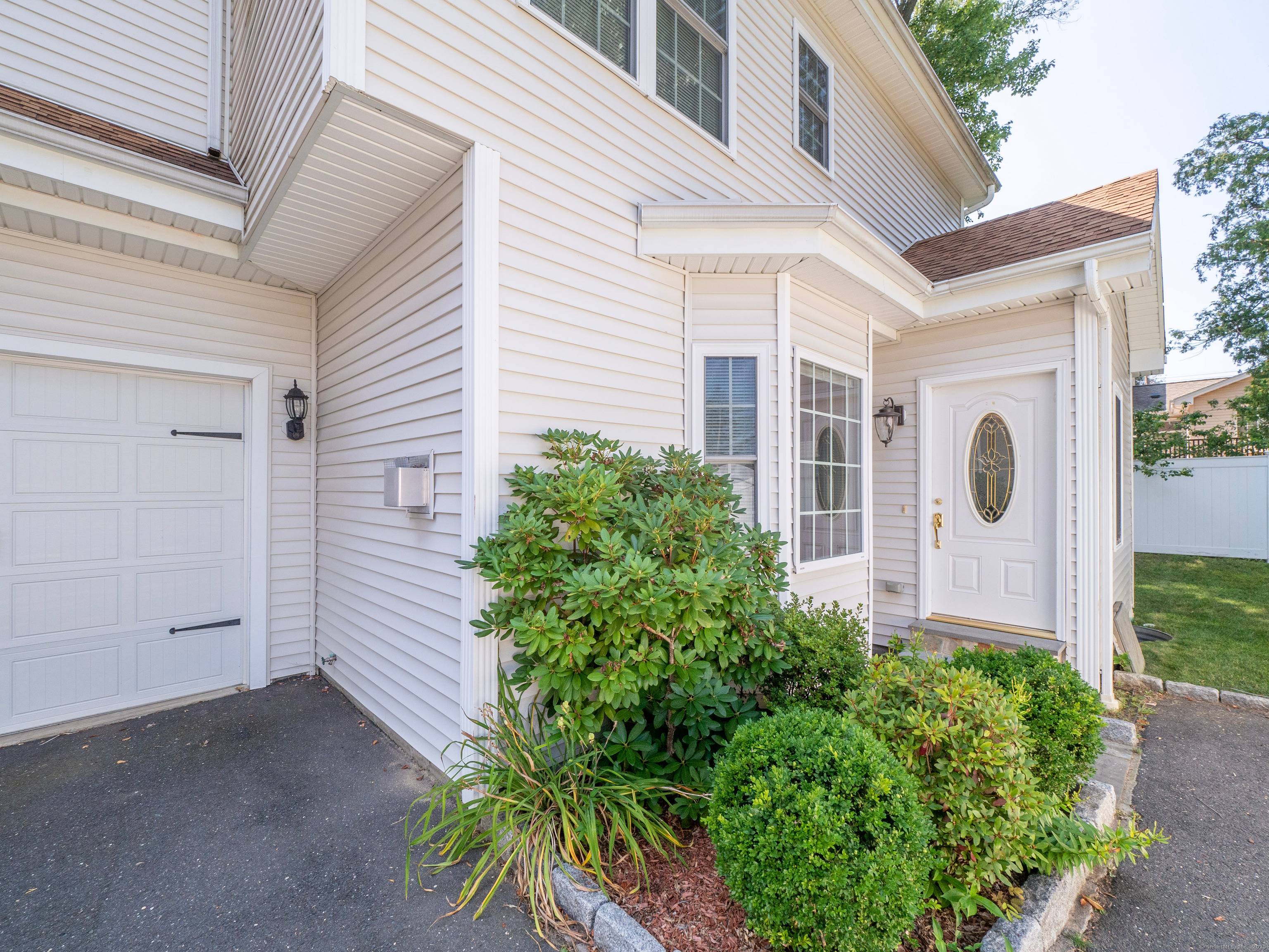 A condo that feels more like a stand alone home !