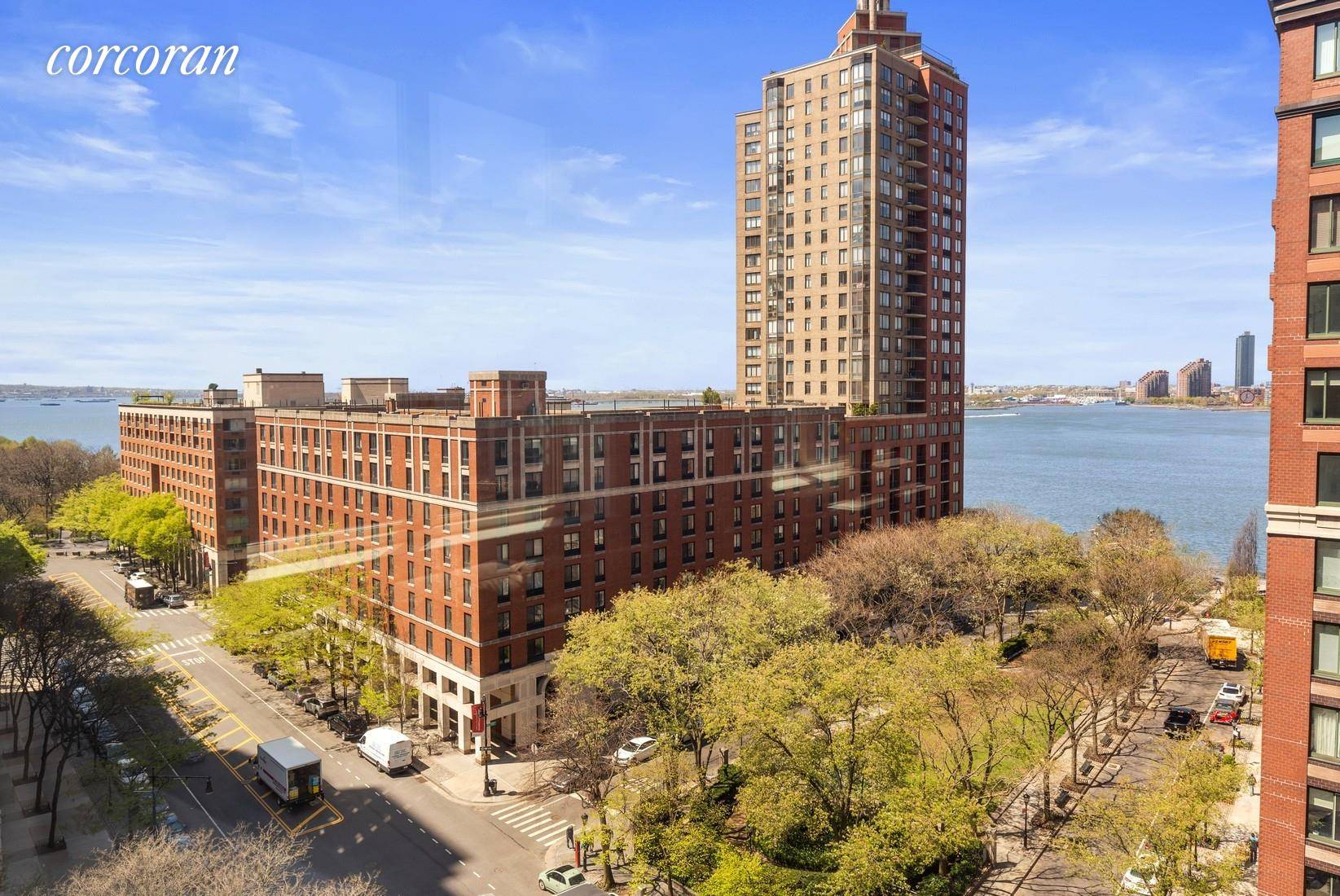 3 bed, high floor, water view, S W corner unit with low monthlies True 3bed 2bath residence with Southwest facing water views is now available for purchase.
