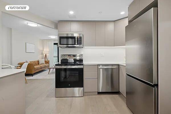 Located in the heart of Prospect Park South, 608 Ocean Avenue is a boutique nine story condominium offering 32 thoughtfully designed residences.