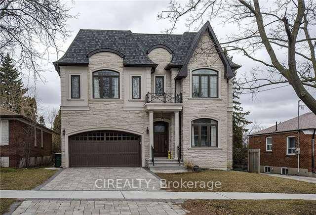 Beautiful luxury home with a spectacular 293ft backyard for lease in Willowdale West !