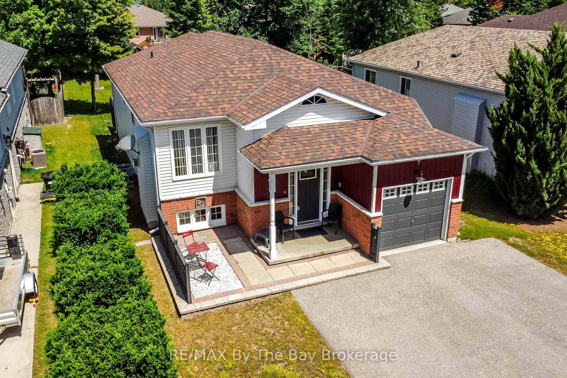 Move In Ready Bungalow in One of Wasaga Beach's Most Desirable Neighborhoods.