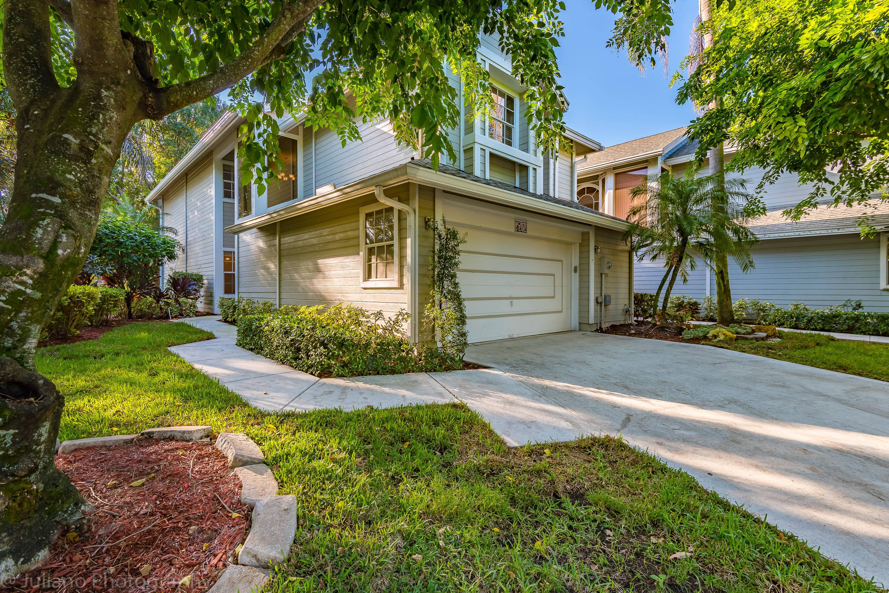 Beautifully remodeled 3 bdr 2.