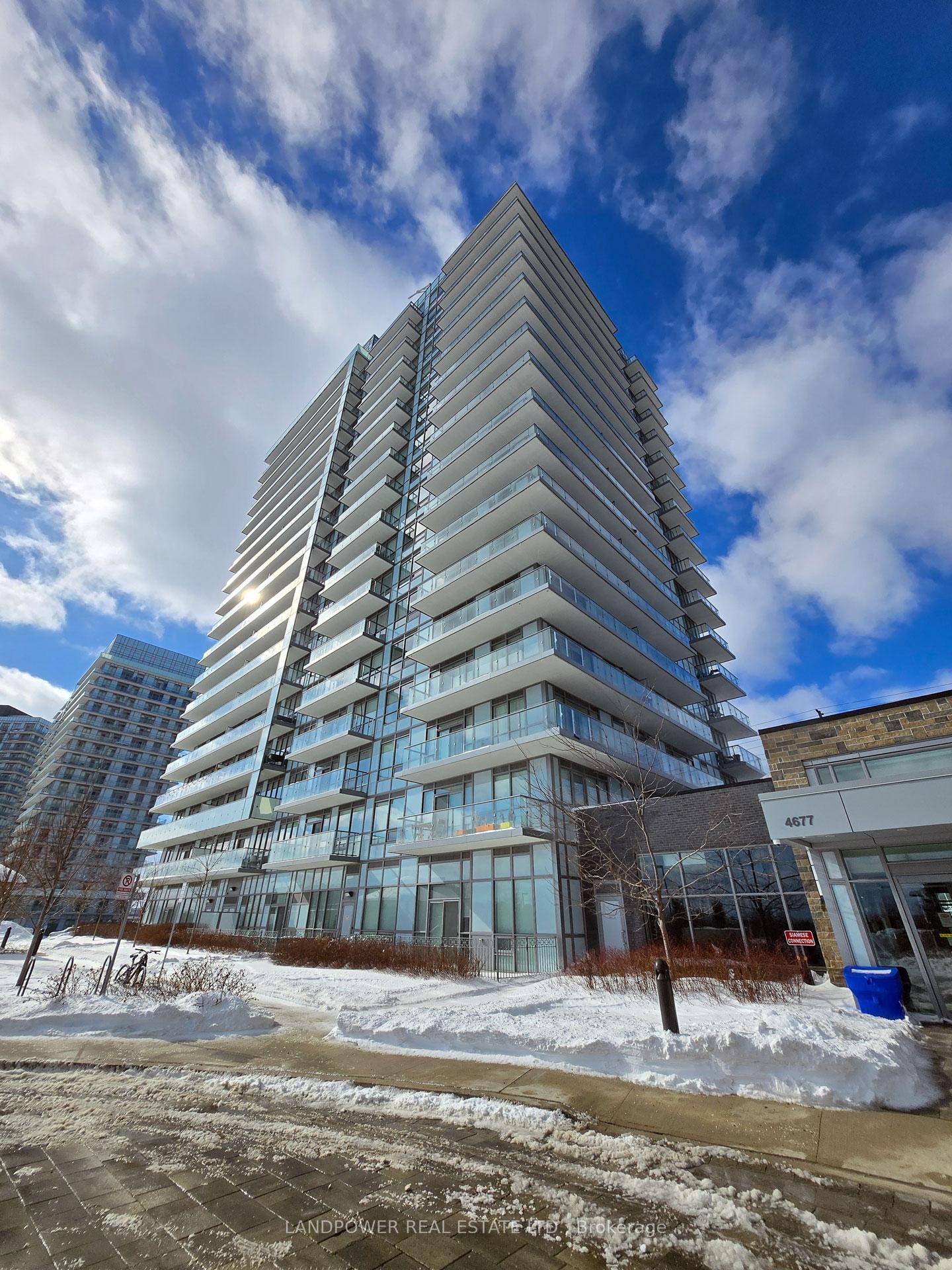 Welcome To This Stunning Brand New 2 1 Bedroom, 2 Bath Condo In The Highly Sought After Erin Mills Community !