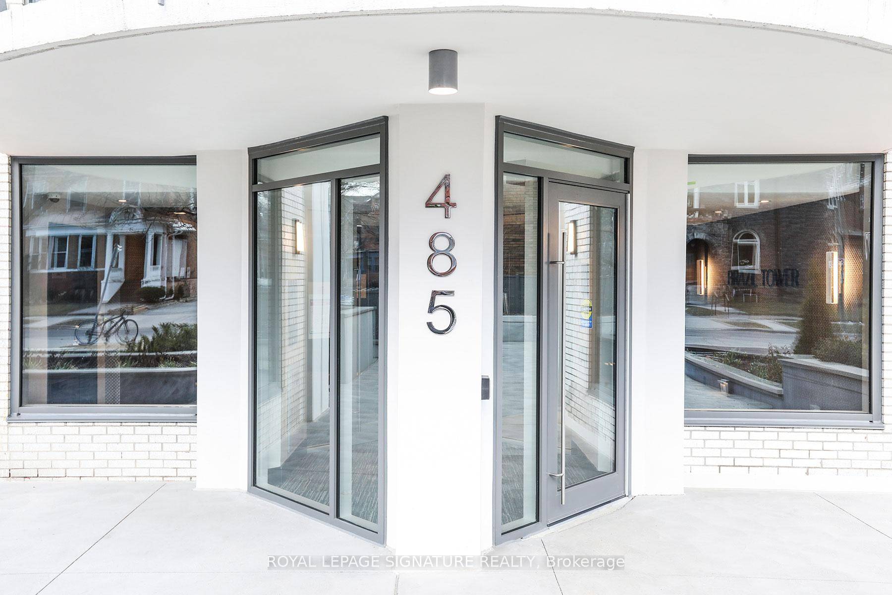 ONE MONTH FREE RENT ! Gorgeous 2 bedrooms apartment Oasis in the Heart of The Annex !