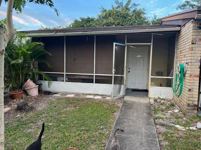 Where else in Palm Beach County can you find a 2 bedroom, 1 bath villa style condo for under 200K !