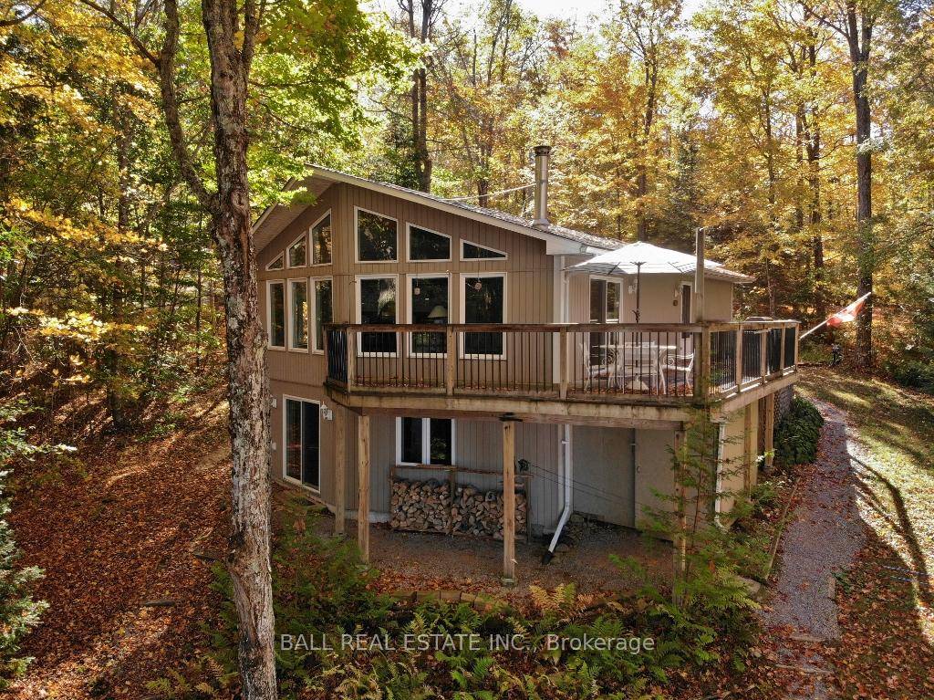 Cozy Jordan Lake Cottage Your Family's Lakeside Retreat.