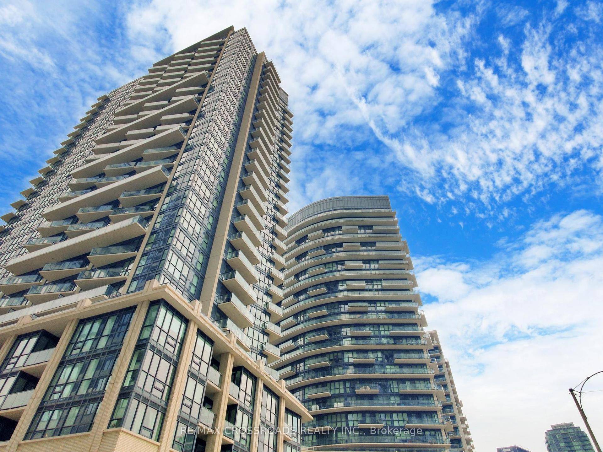 Few years newer condo, corner unit at high level with balcony, 2 bedrooms 2 baths, floor to ceiling window, 9' ceiling, 1 parking and 1 locker.