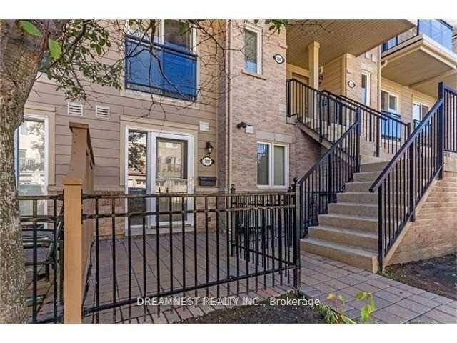 Well Maintained, Cozy Daniels Town Home In Highly Desirable Churchill Meadows Community In Mississauga.