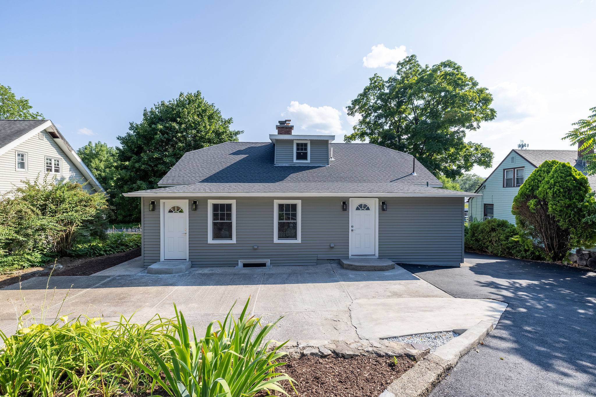 Fully Renovated Single Family Gem in a Prime Neighborhood !