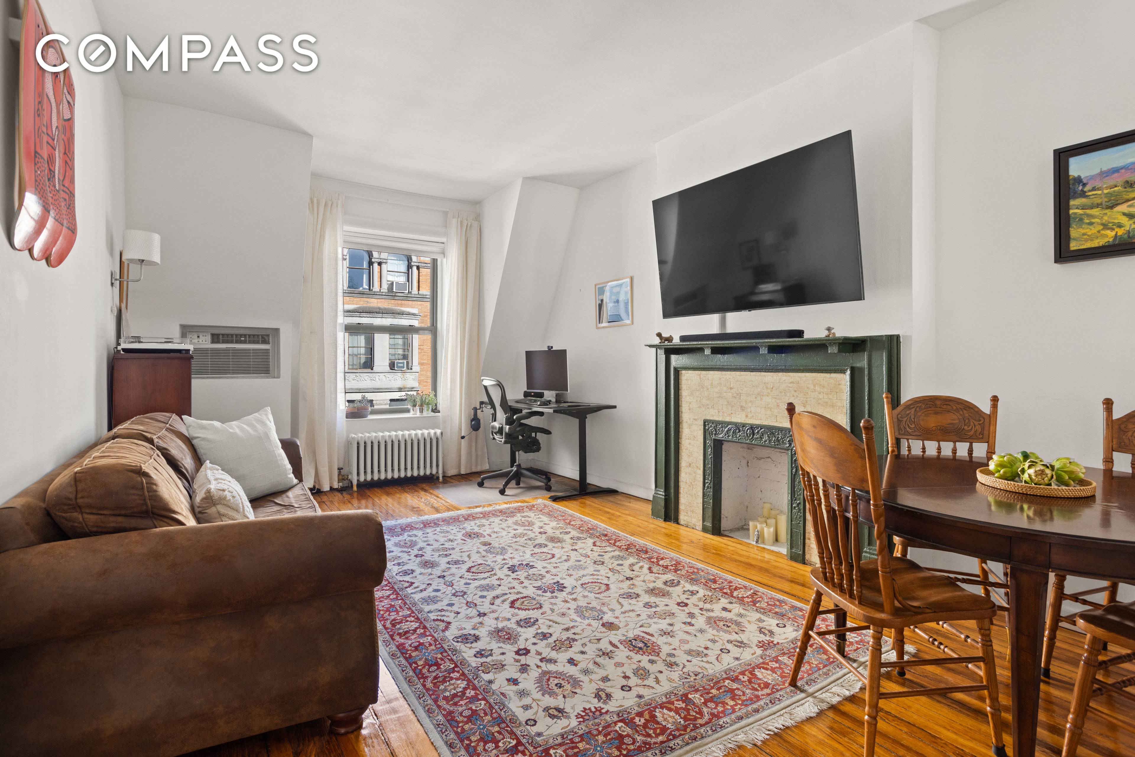 This elegant one bedroom apartment offers a serene retreat on a picturesque, tree lined block with Riverside Park at the end of the block.