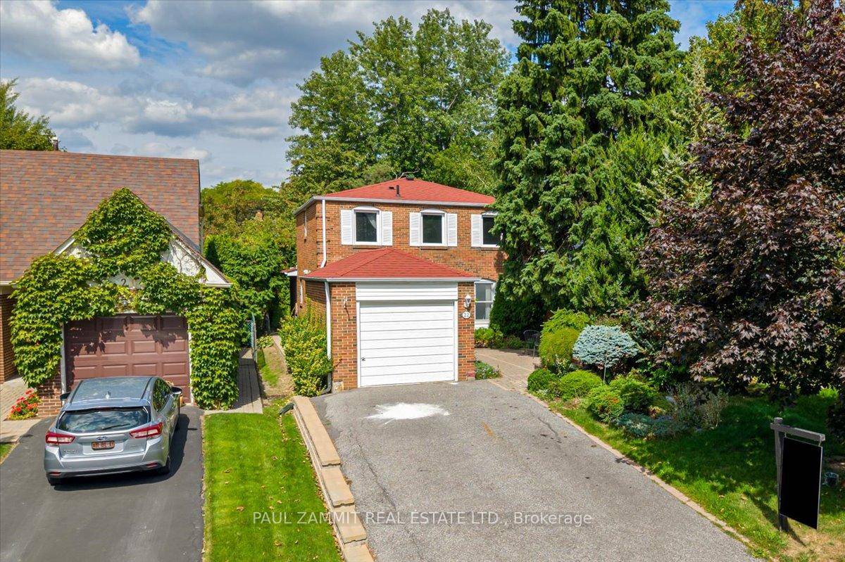 Welcome to this well maintained home nestled in the sought after German Mills neighbourhood, offering both comfort and convenience.