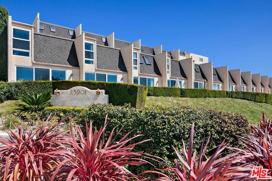 23901   Civic Center Way 2BR Malibu La