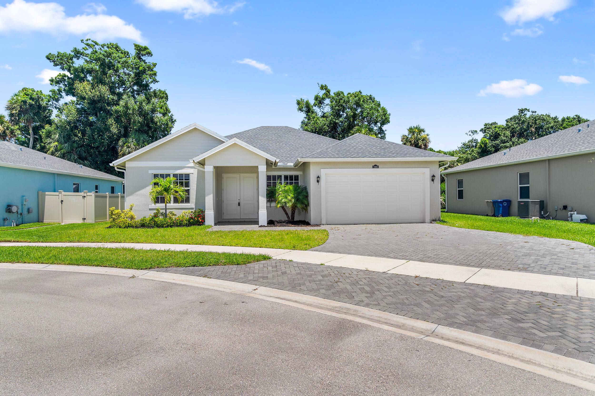 Welcome Home ! Step inside and be amazed at how open the layout is !