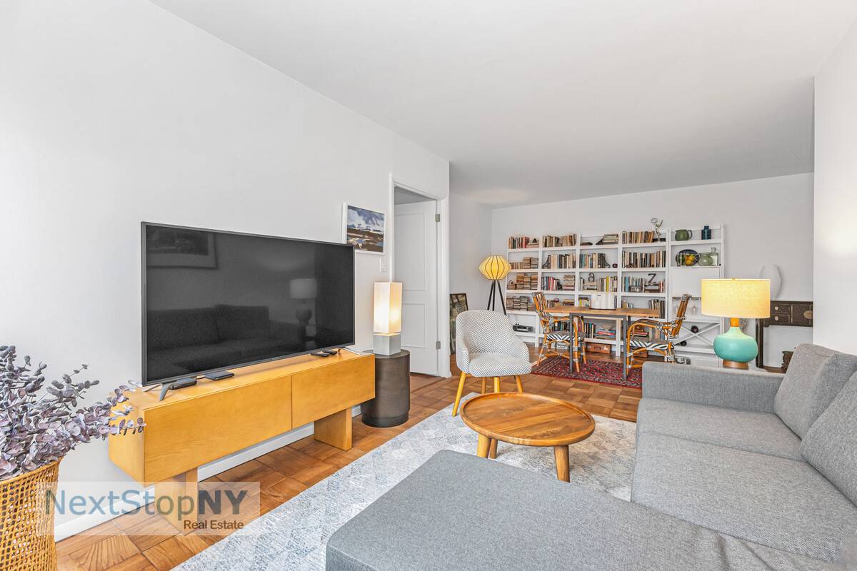 Sun Drenched City Living with Bridge Views At Apartment 25K Welcome to the bright, inviting charm of Apartment 25K a beautifully converted junior one bedroom with partial views of the ...