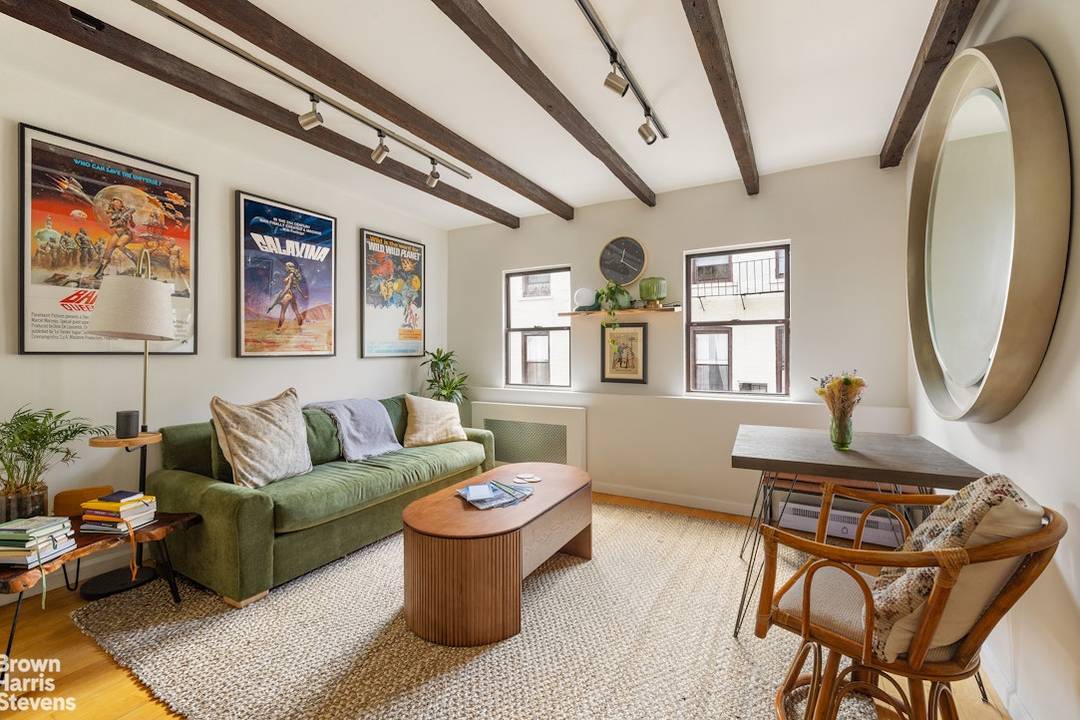 Welcome home to your penthouse level one bedroom, nestled away in a quiet courtyard building.