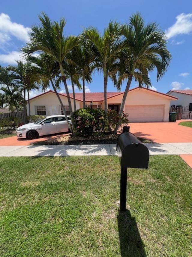 Don t miss this beautifully maintained single family home on a desirable oversize corner lot, This 3 bedroom, 2 1 bath residence is in a sought after neighborhood and features ...