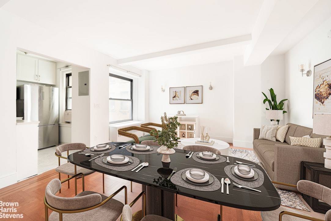 Perfectly positioned in the heart of the Upper West Side, Residence 5C at 49 West 72nd Street offers classic prewar charm just moments from Central Park.