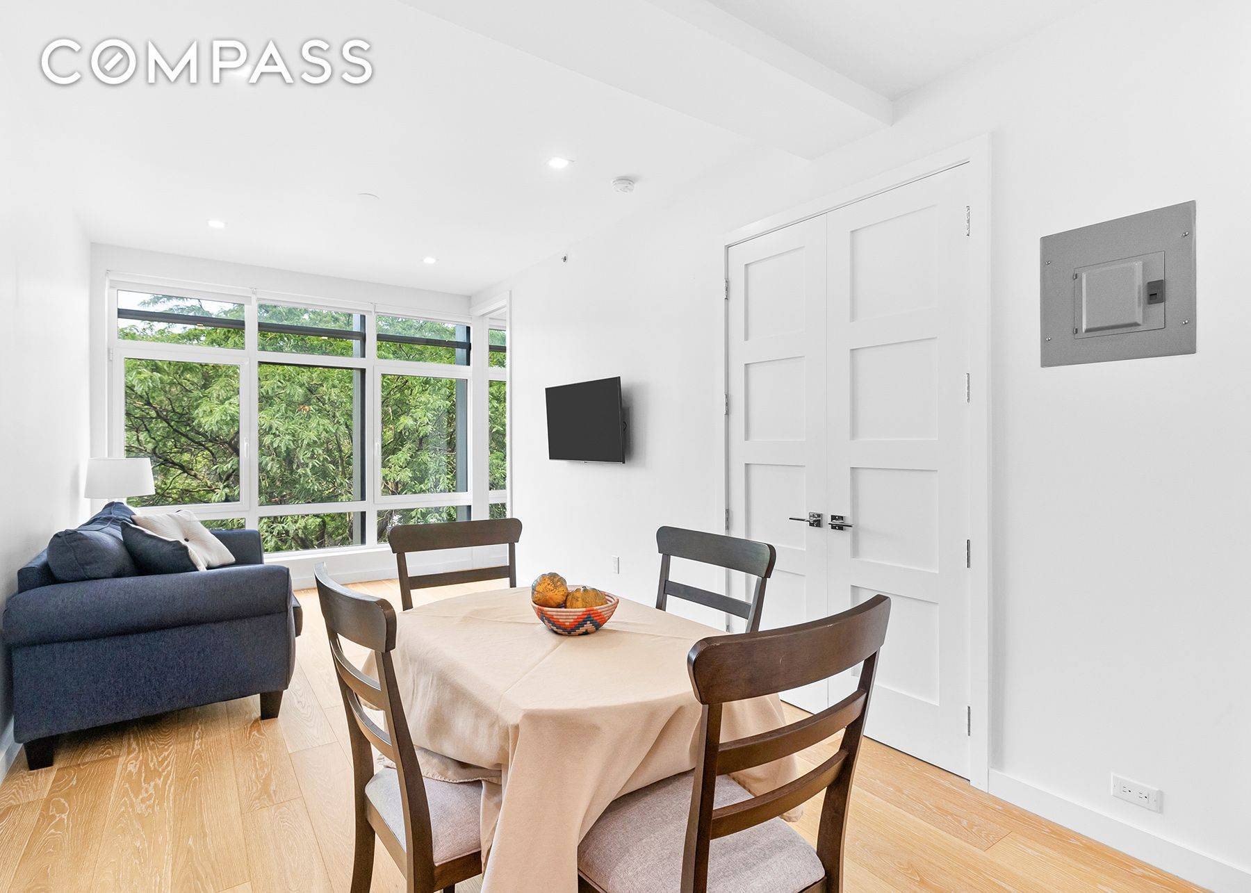 Welcome to Cypress Condominium, a modern, boutique 8 floor development built in 2019.