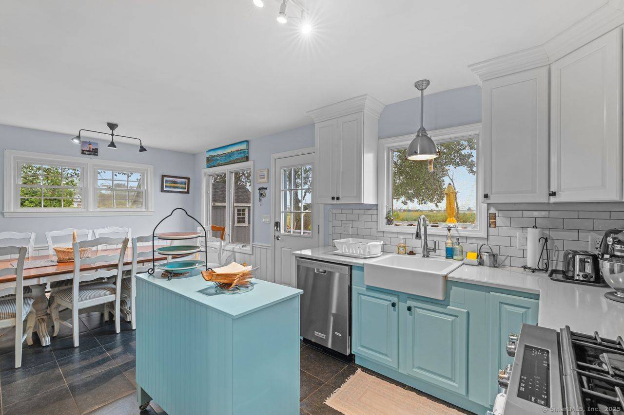 Here is your chance to own a slice of heaven !