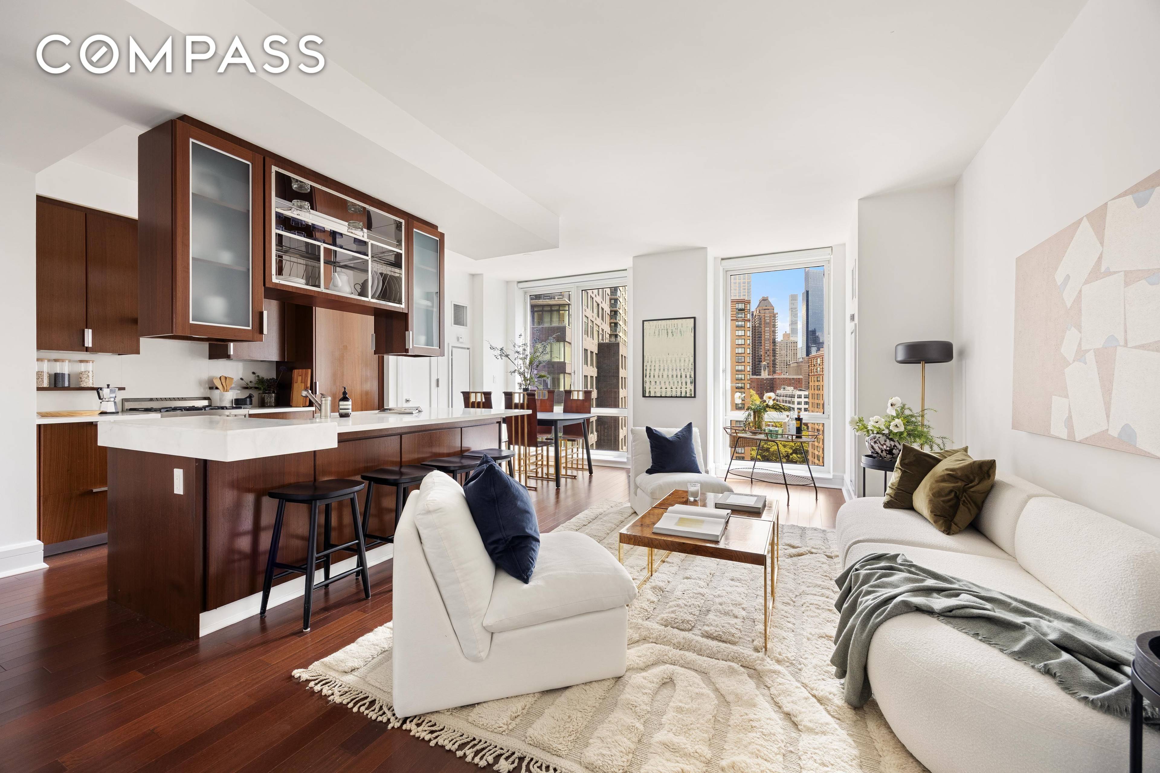 60 Riverside Boulevard, Residence 1508 is a luxe, 839 square foot 1 bedroom, 1 bathroom condominium.