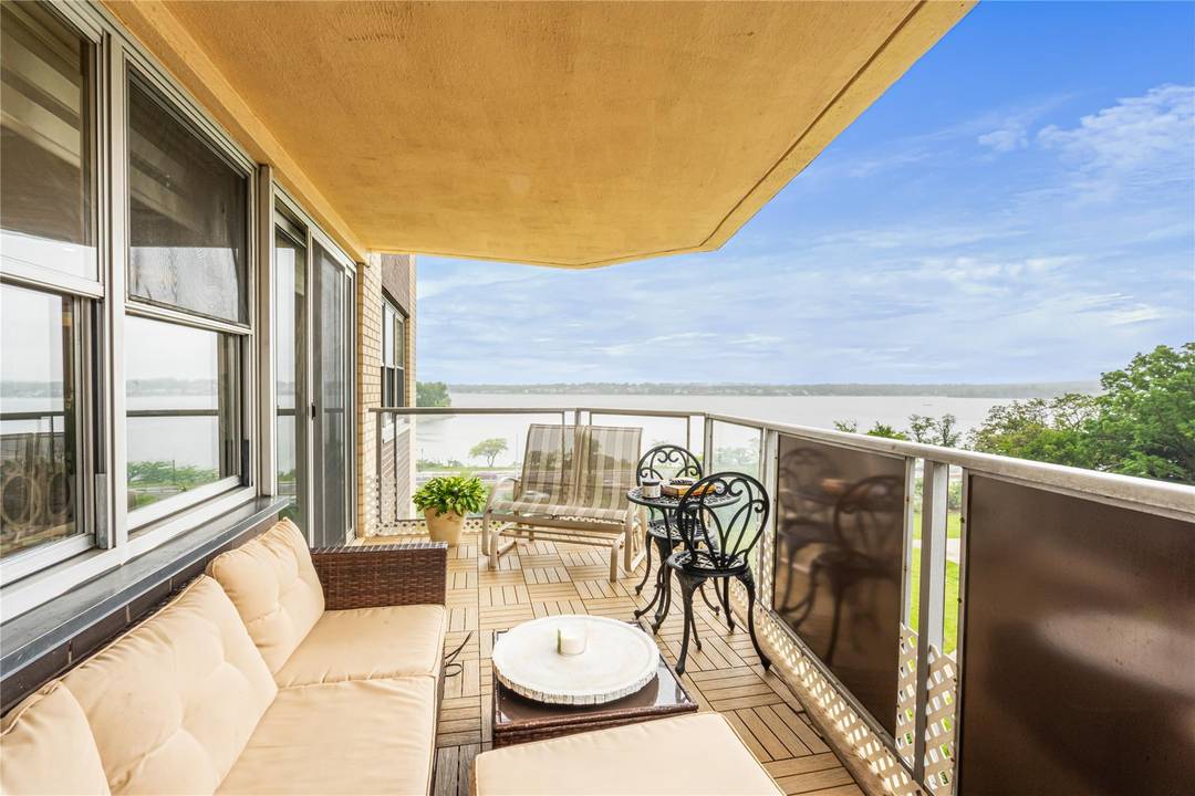 Wake up to stunning water views in this beautifully renovated 2 bedroom, 2 bath home in the pet friendly Americana building at the Towers at Water s Edge.