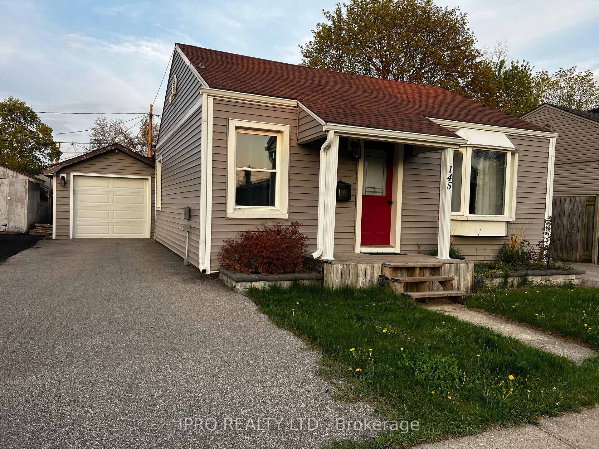 Welcome to this charming 2 bedroom home featuring a renovated kitchen and bathroom, upgraded appliances, smart switches, along with a spacious living room perfect for entertaining.