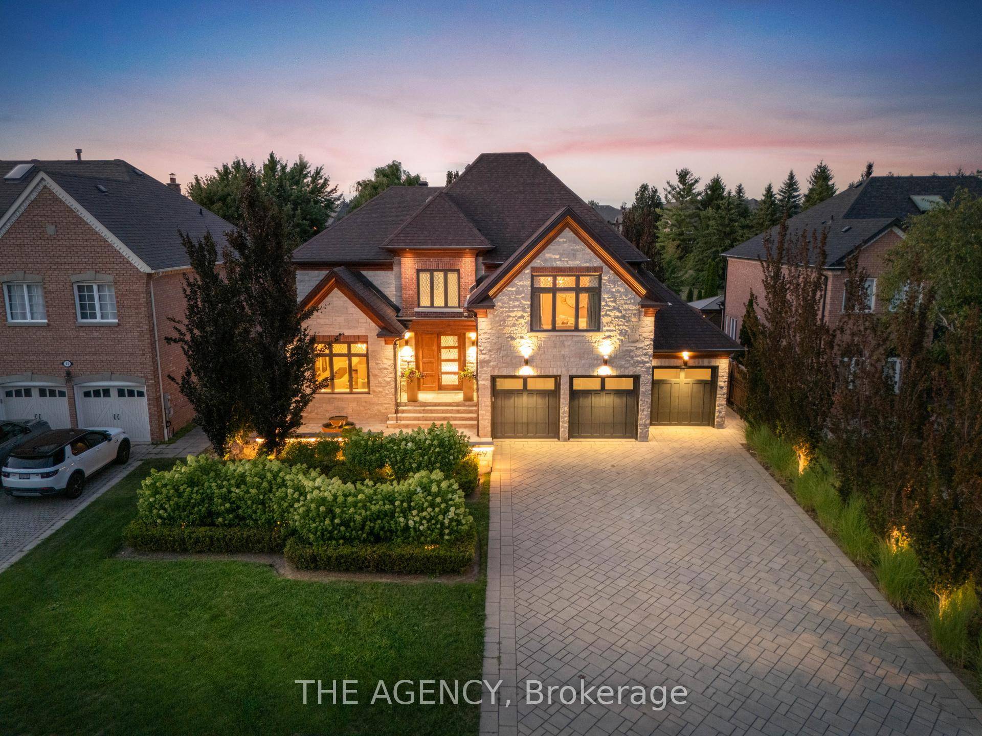 Welcome to 49 Bayside Court !