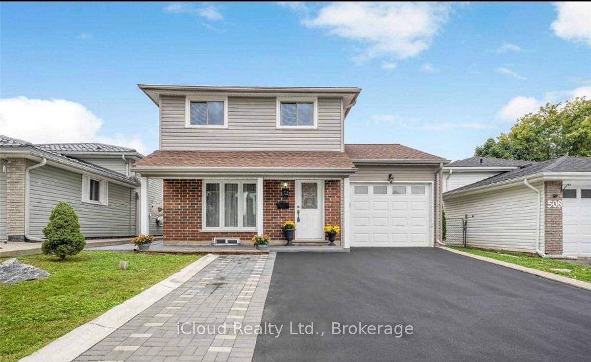 Welcome to this stunning 3 bedroom, 3 bathroom detached home located in the highly sought after Preston Parkway neighbourhood of Cambridge !