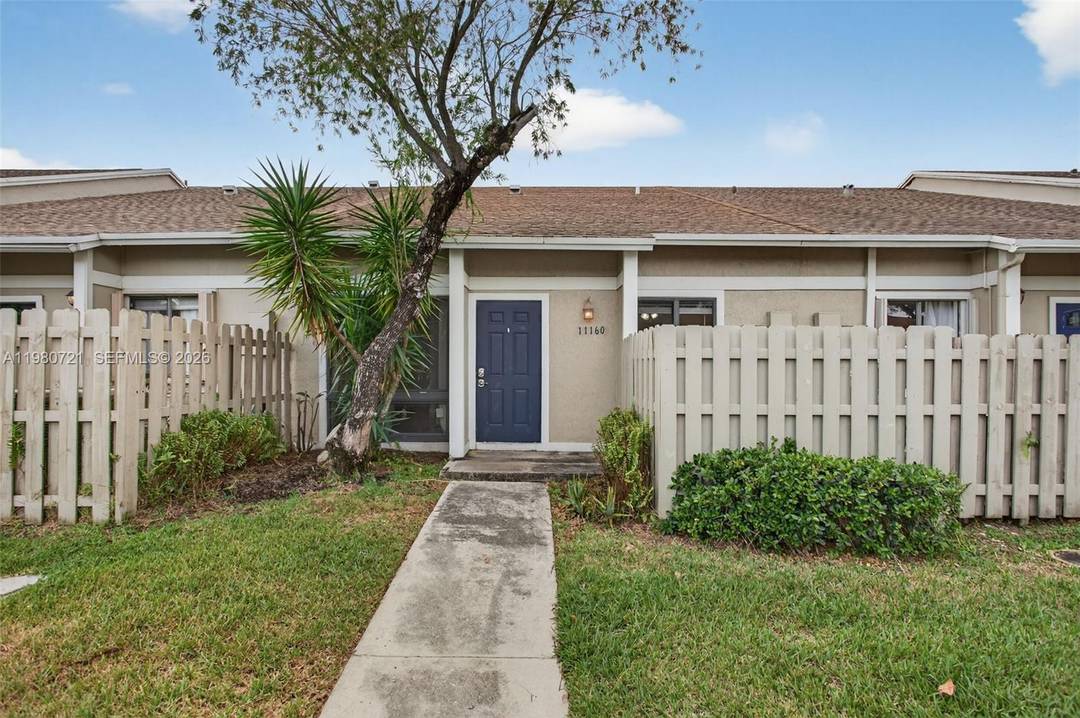 Discover this beautiful 3 bedroom, 2 bath home offering 1, 508 sq ft of living space in the desirable South Pointe community of Sunrise.