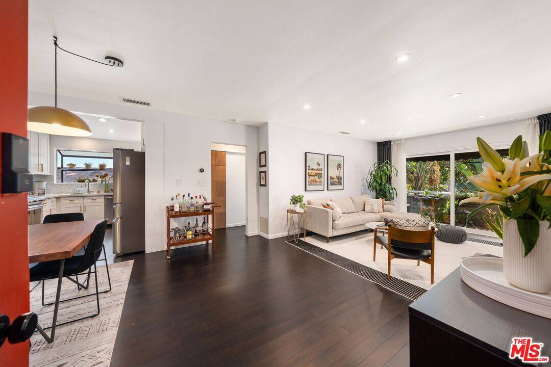 1330  N Crescent Heights Blvd 2BR Hollywood Hills East La