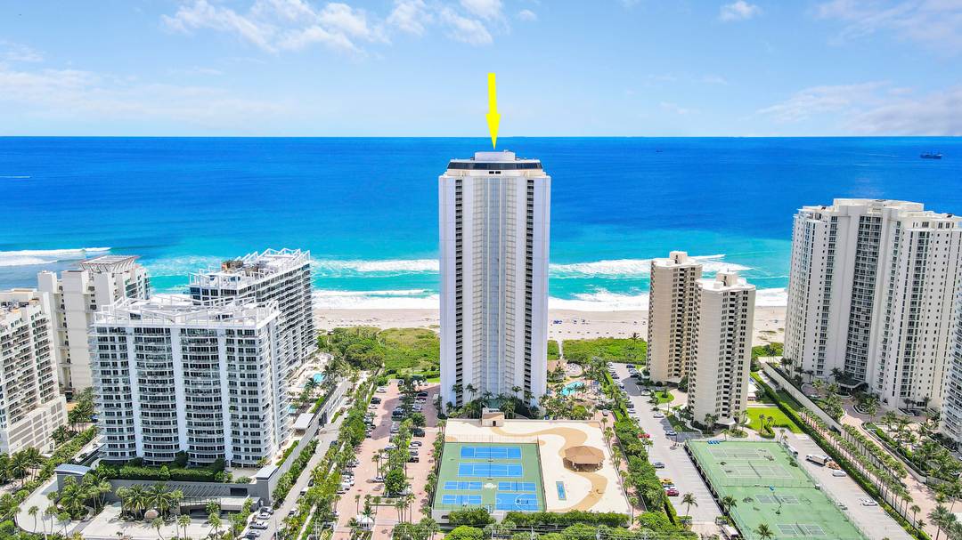 Experience both sunrise over the Atlantic and sunset over the Intracoastal from this 19th floor residence in Tiara on Singer Island !