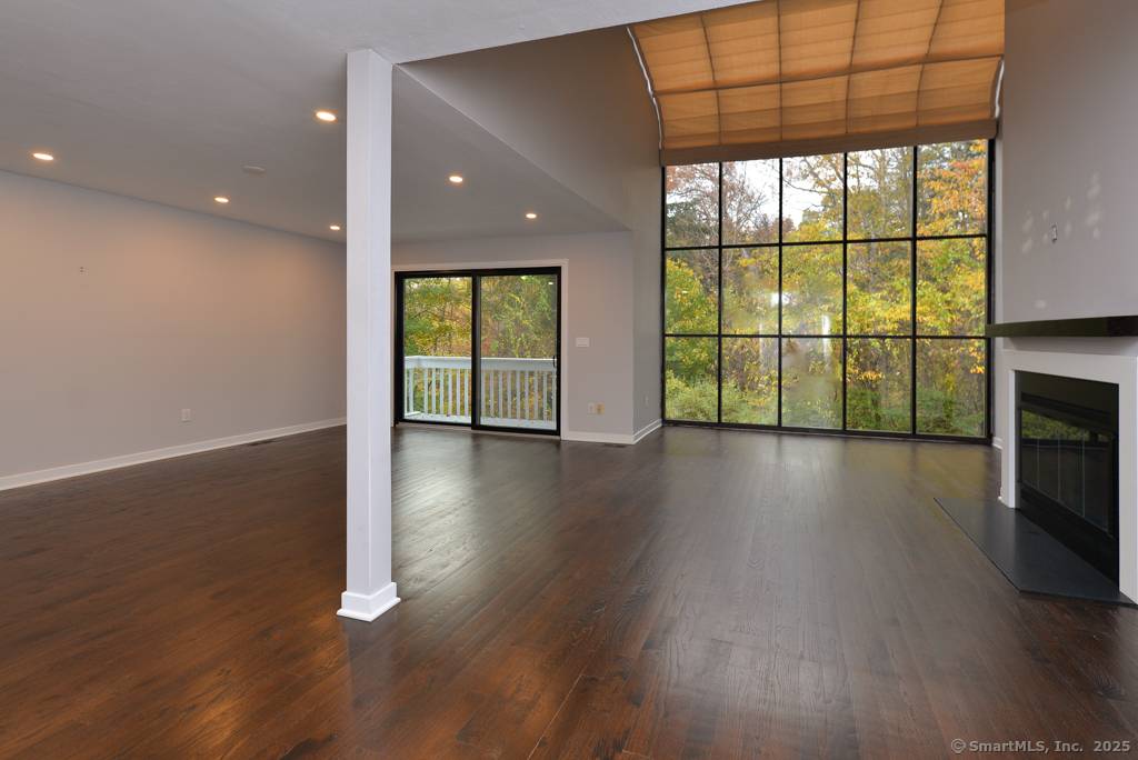 Incredible opportunity at this free standing 3 bedroom, 2.